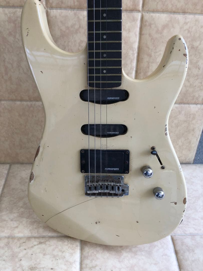 FERNANDES ストラトキャスター日本製 ホワイト 白(G69)