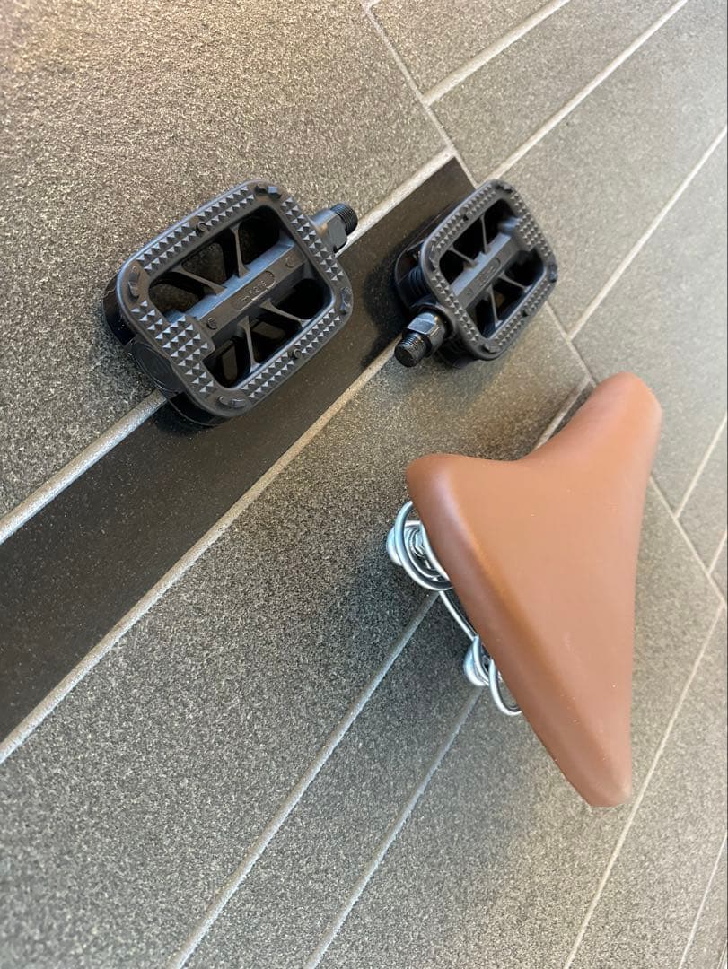 CAPTAINSTAG 折りたたみ　6速　純正ペダルとサドルは未使用