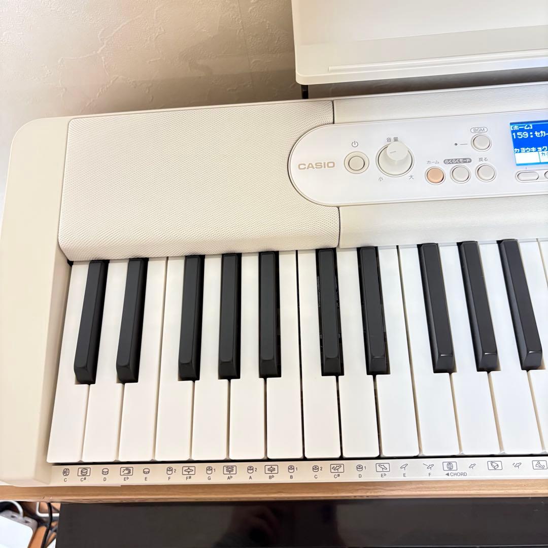 【極美品】CASIO カシオ　LK-526 光ナビゲーション　デジタルキーボード
