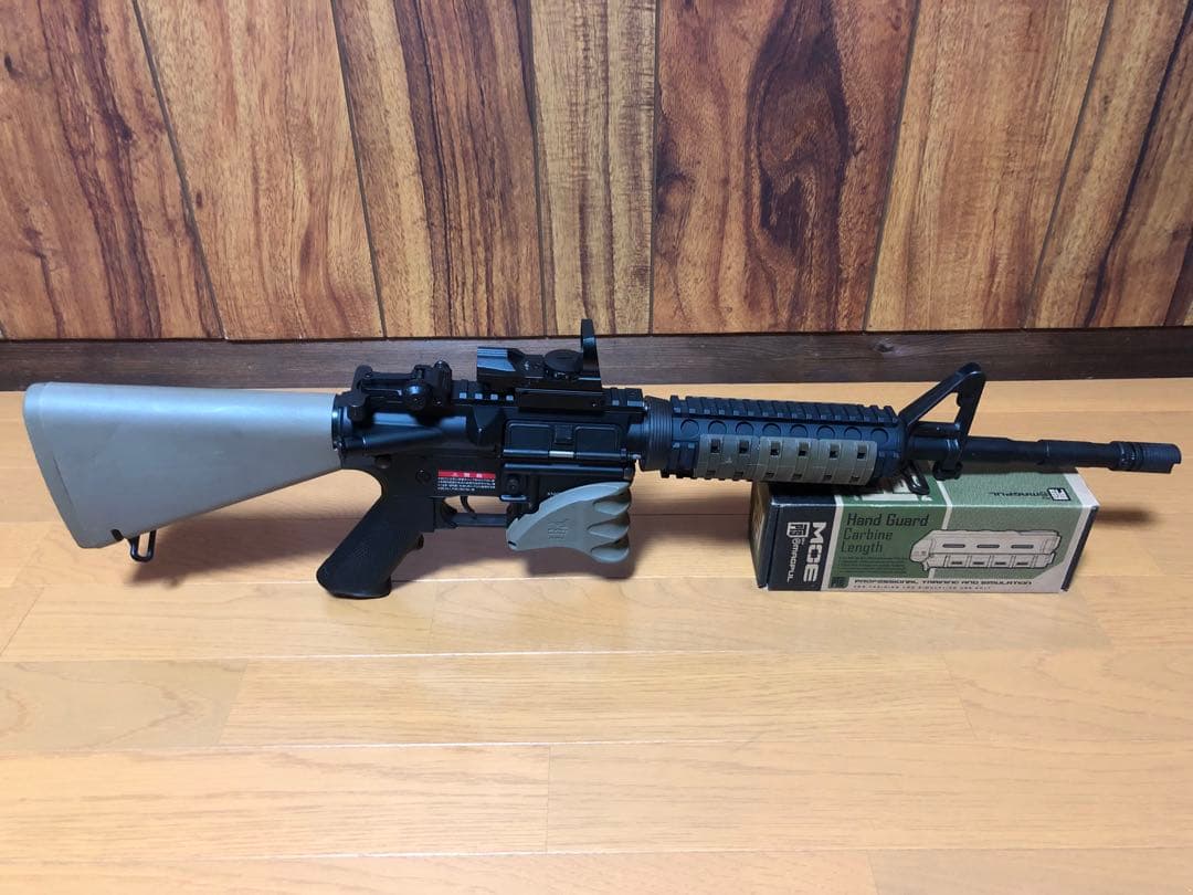 東京マルイ製SR-16 M4カスタム　電動ガン