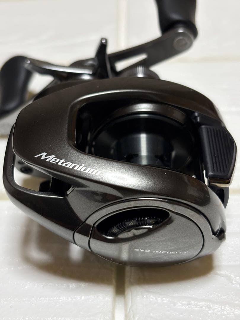 美品　シマノ　20メタニウム　6.2 右ハンドル　箱有り