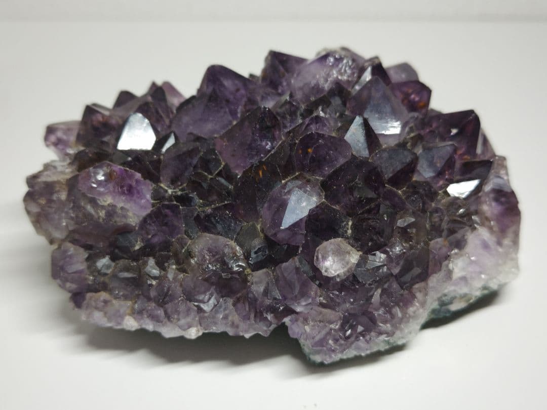 アメジスト 1.3kg 水晶 クォーツ 原石 鑑賞石 自然石 誕生石 鉱物 水石