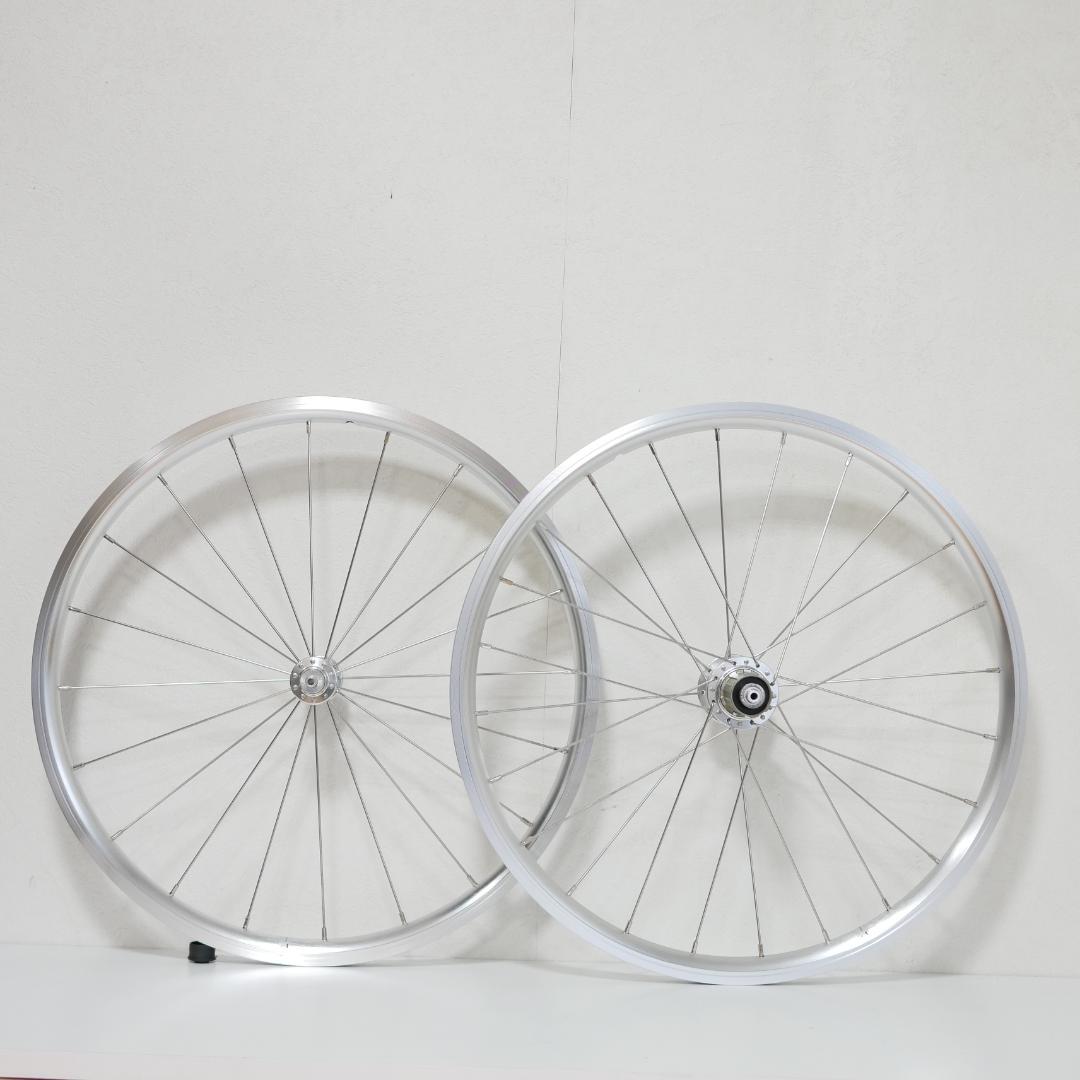 超軽量1365グラム　20インチ　451 ホイールセット F74/R130