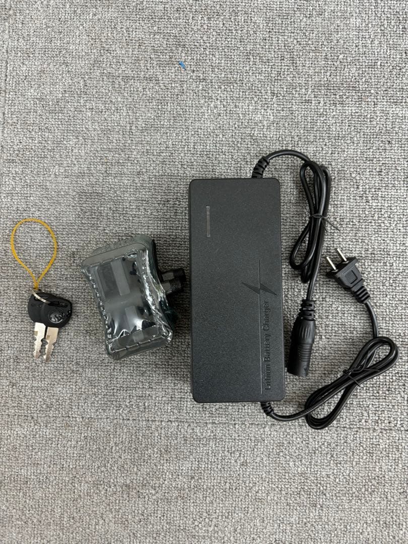 送料込み/新品/ハイスペック/折りたたみ/電動アシスト自転車/黒/ 引取割あり