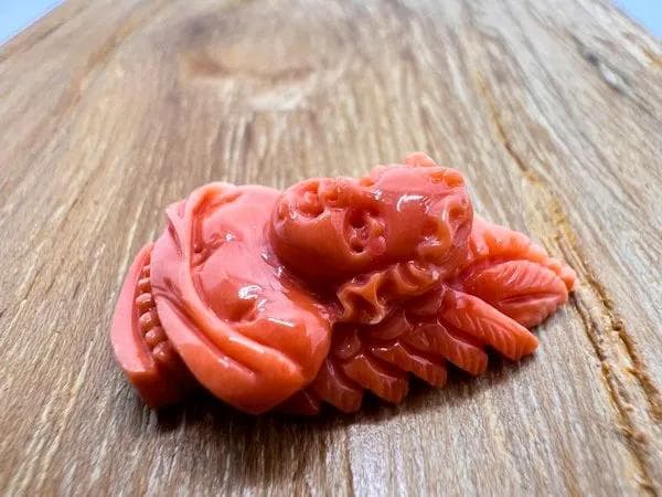 天然珊瑚　彫刻　F9タイプ
