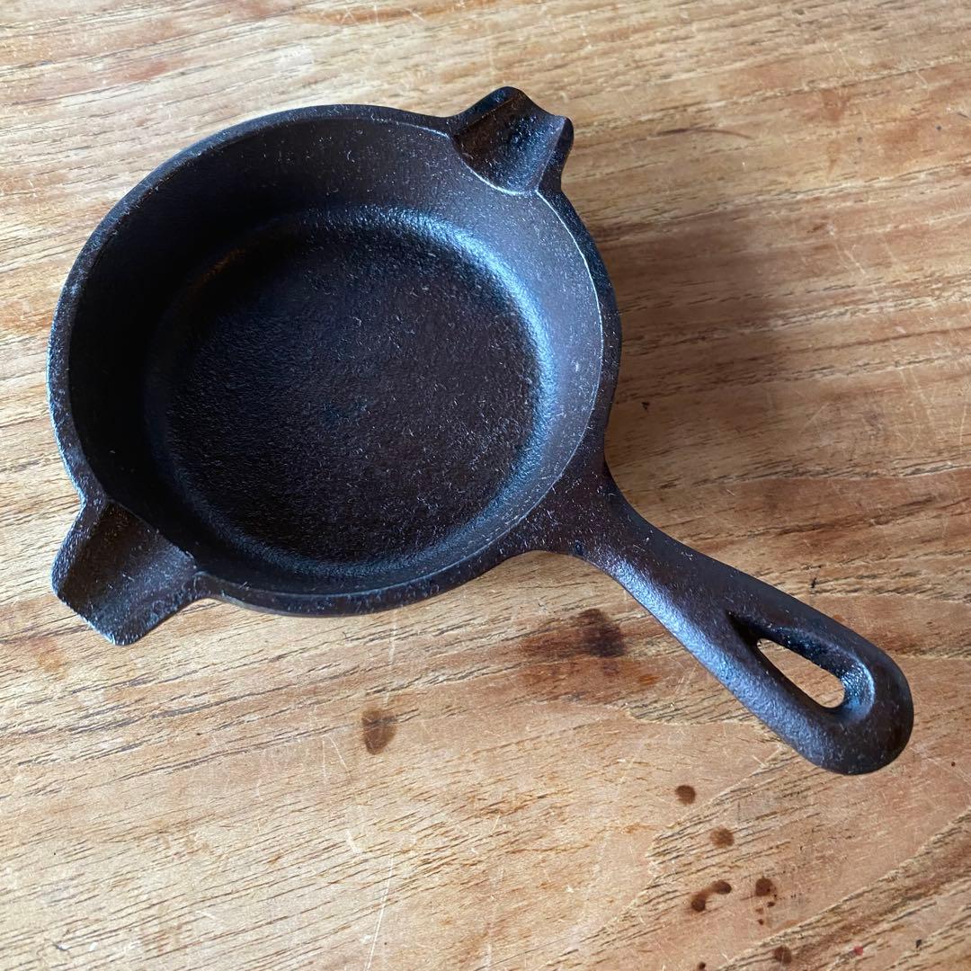 【USED】Lodge ダッチオーブン 5inch & ashtray