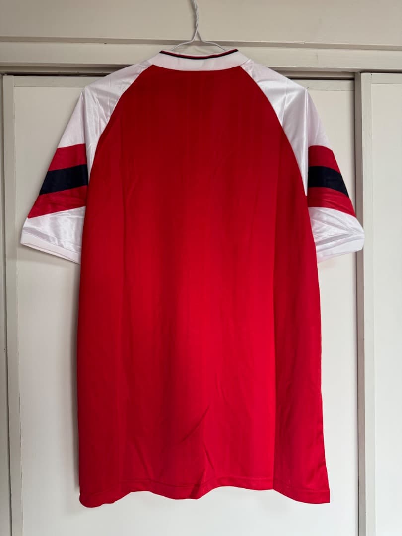 アーセナル 赤 ジャージ JVC