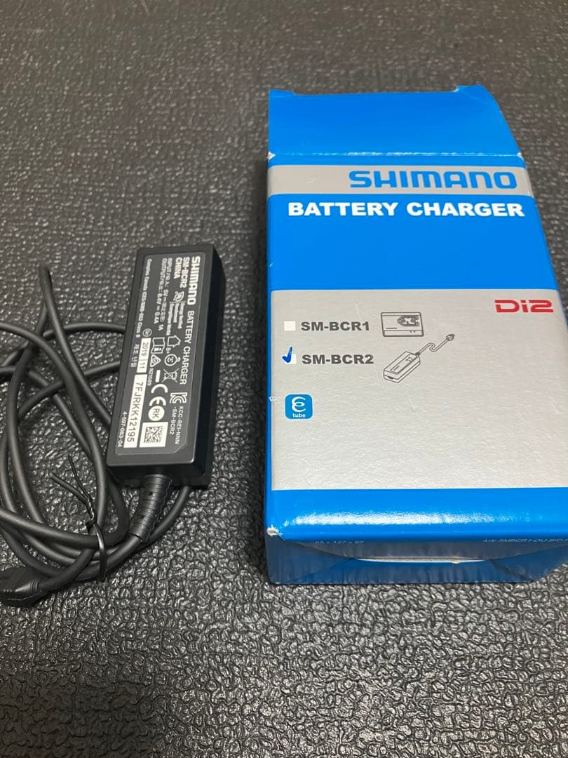シマノ　di2 充電器　SM-BCR2