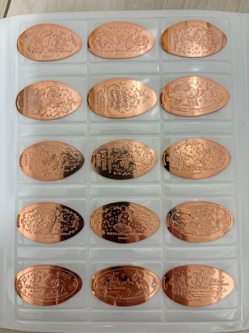 ディズニー　スーベニアメダル　208枚　メダルコレクションブック付き