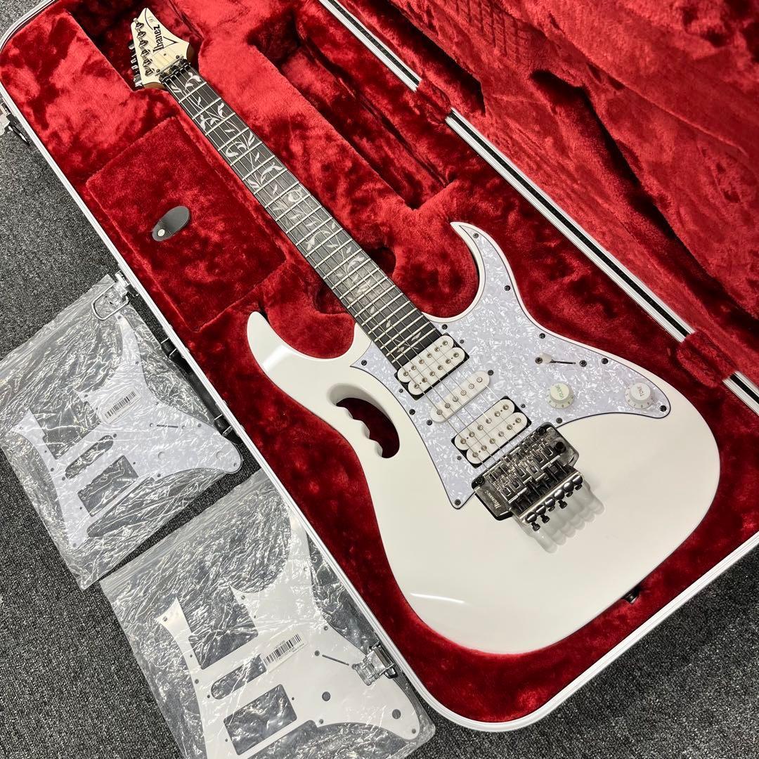 【11168】 Ibanez Steve Vai Signature Model