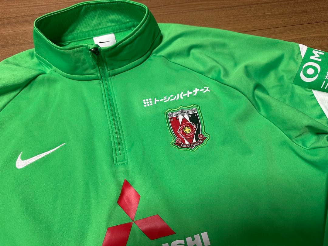 浦和レッズ　ハーフジップジャージ