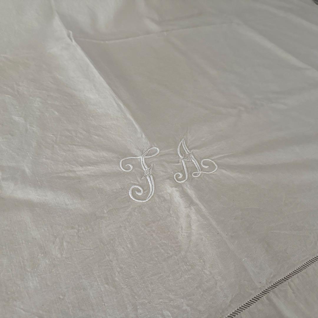 ［訳あり］フランスアンティーク　モノグラム刺繍入り　メティス生地　大判カバー