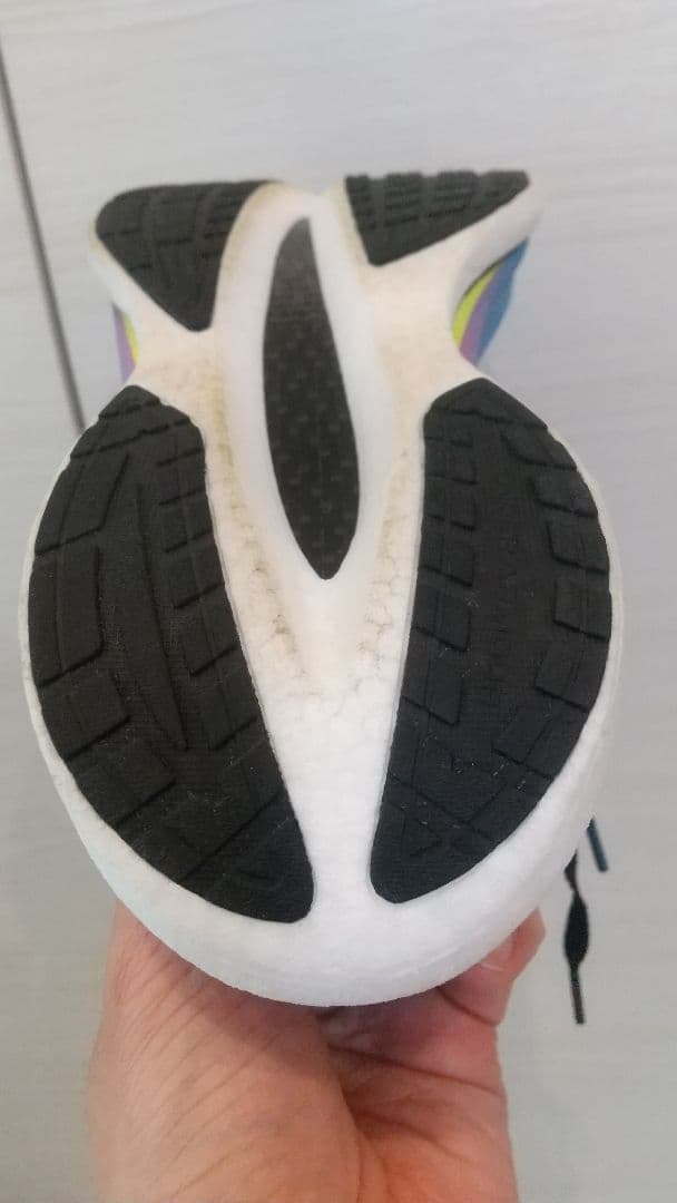 Under Armour UAベロシティ エリート3