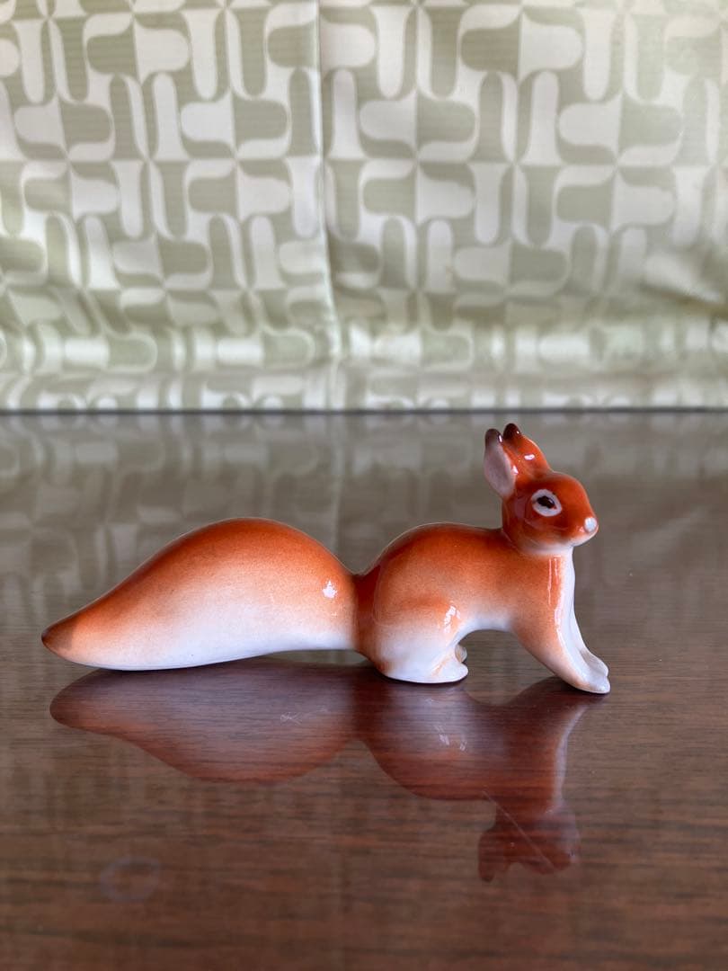 ロモノーソフ　フィギュリン　フィギュア　リス