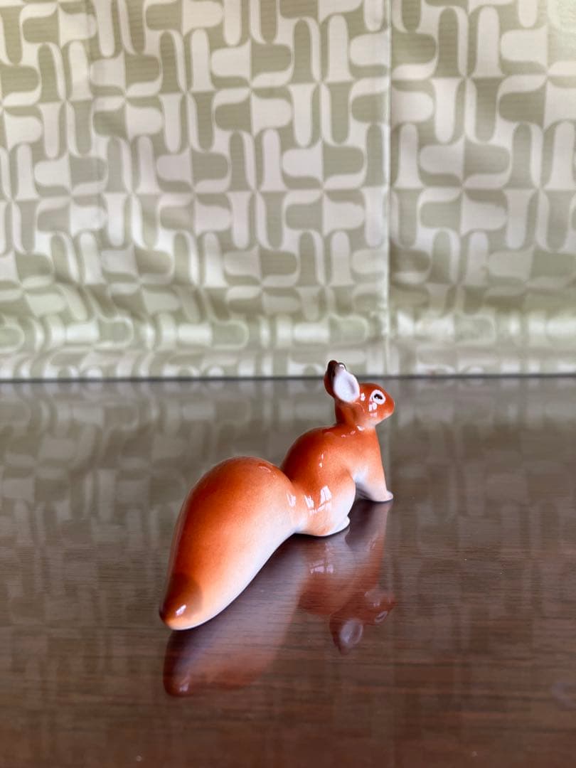 ロモノーソフ　フィギュリン　フィギュア　リス