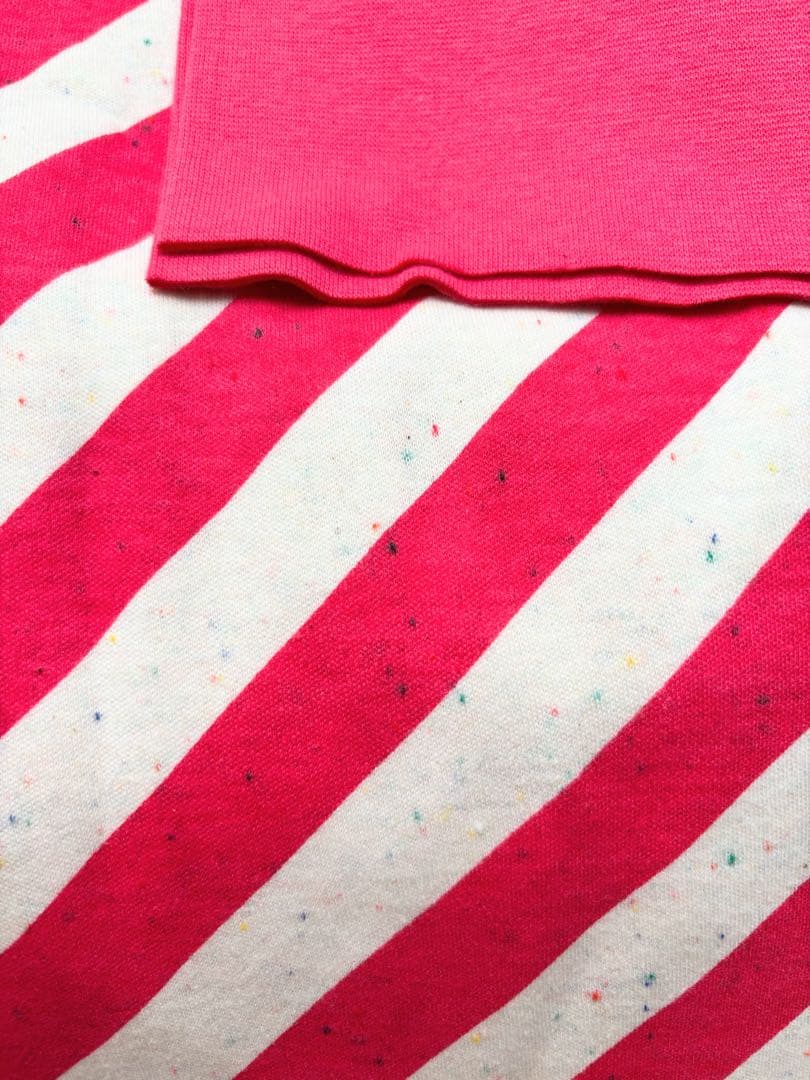 斜めストライプの犬の服