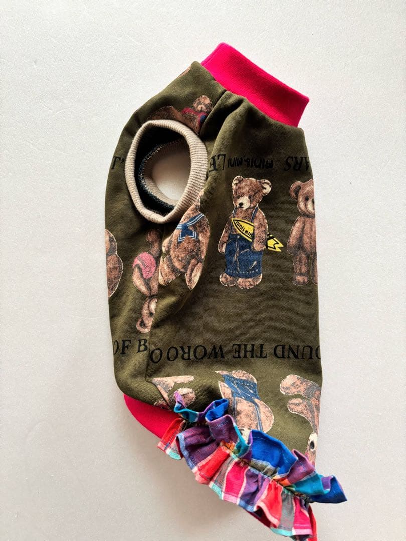 斜めストライプの犬の服