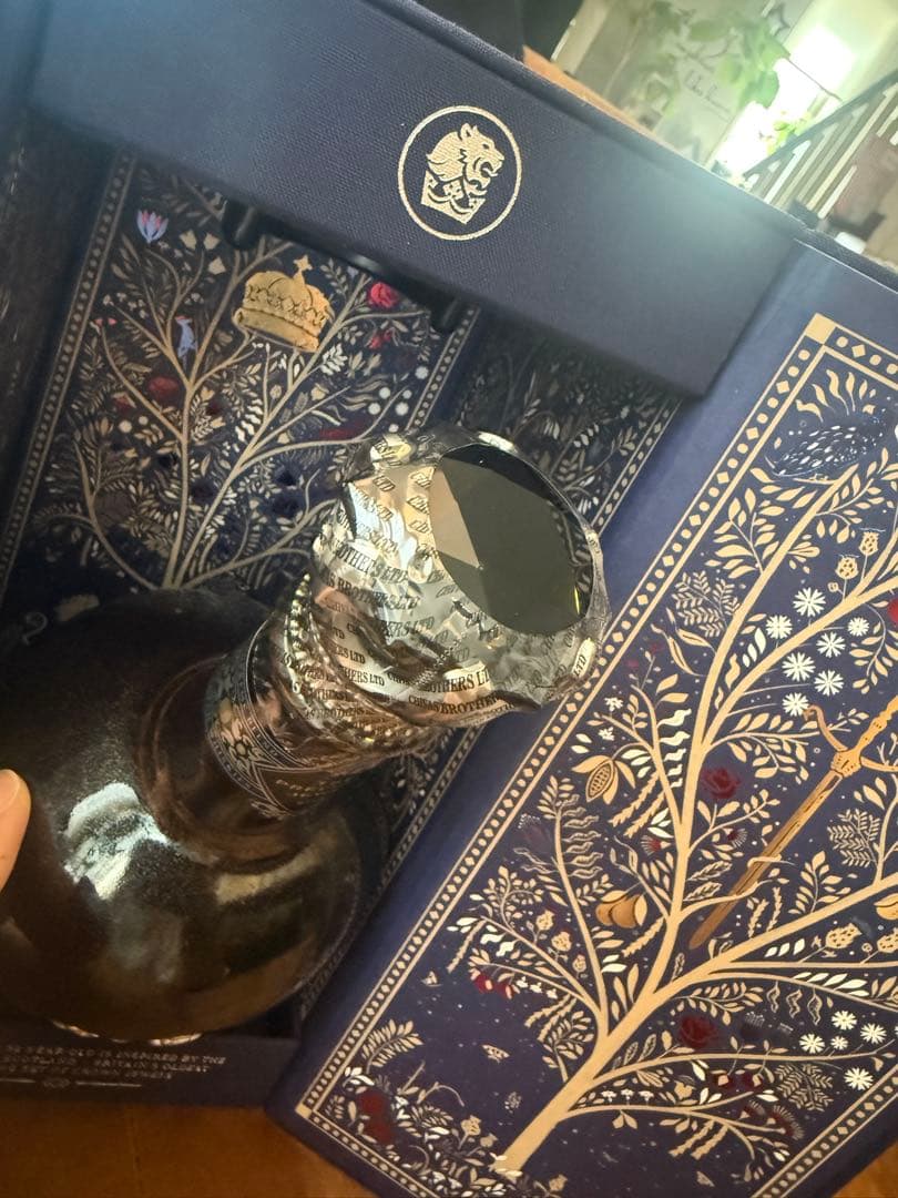 ウイスキー  SALUTE 32 Year Old