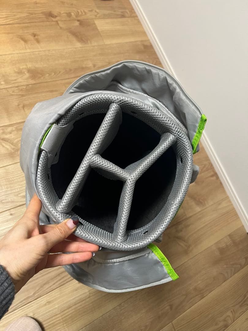 TaylorMade キャディバッグ（レディース）