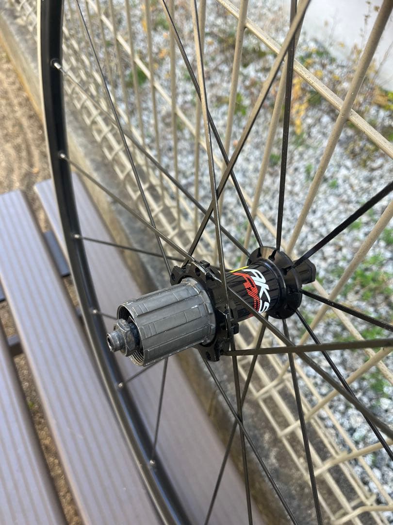 MAVICマヴィックアクシウムレースリムブレーキ10速用ホイール