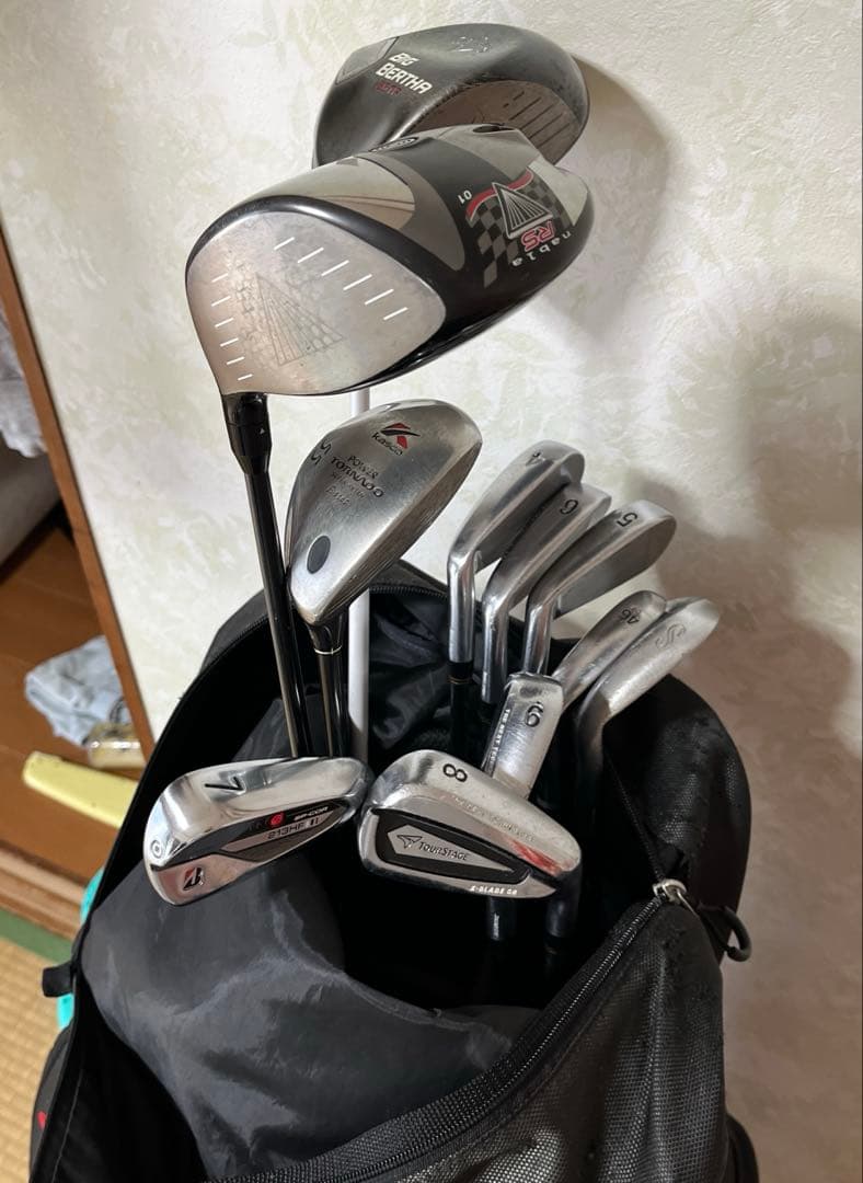 ゴルフバックとゴルフクラブセット