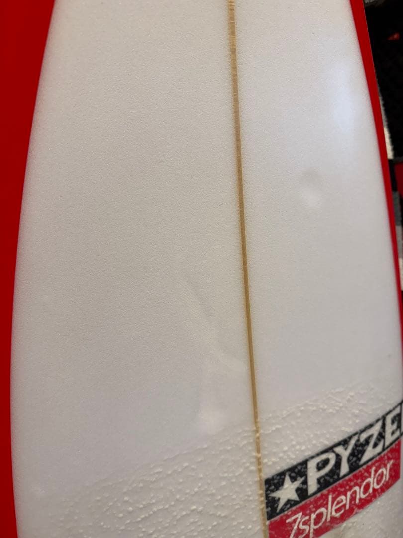 PYZEL REDTIGERショートボード