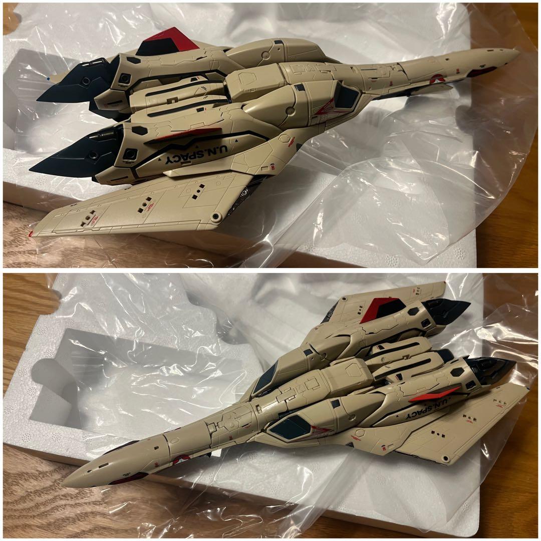 【美品】DX超合金 バンダイ YF-19 マクロスプラス フルセットパック
