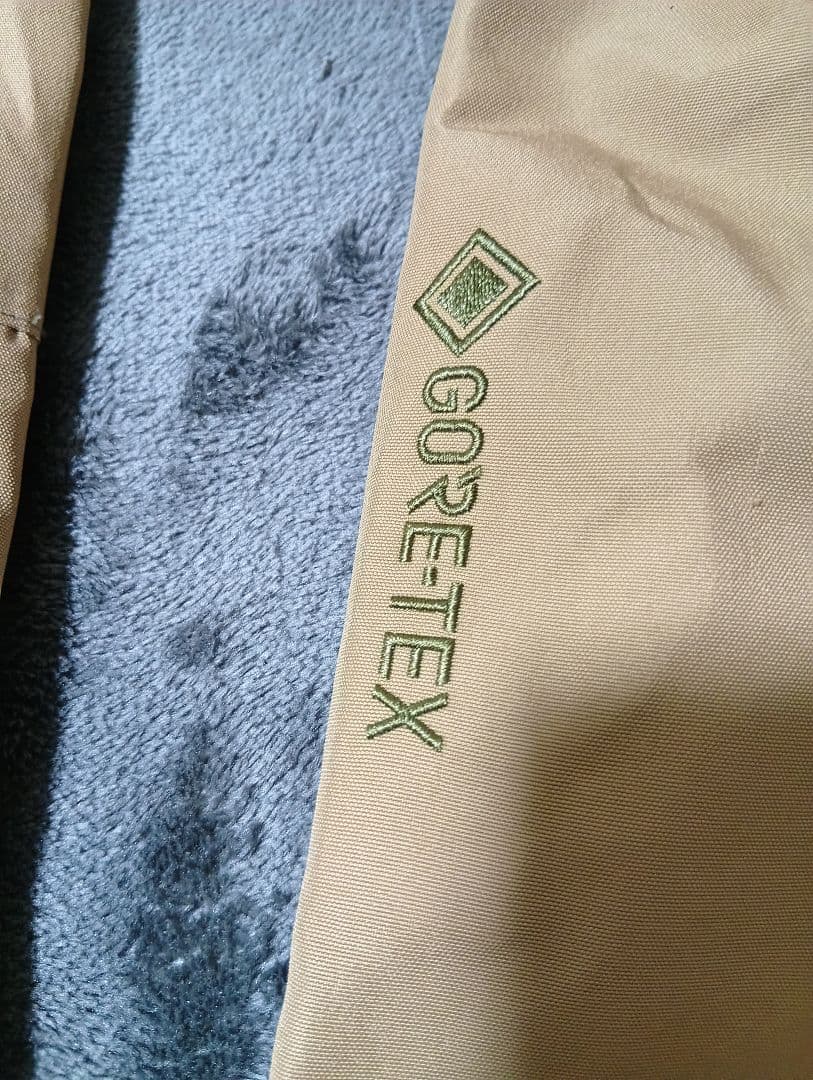 超美品　BURTON GORE-TEX　スノーパンツ