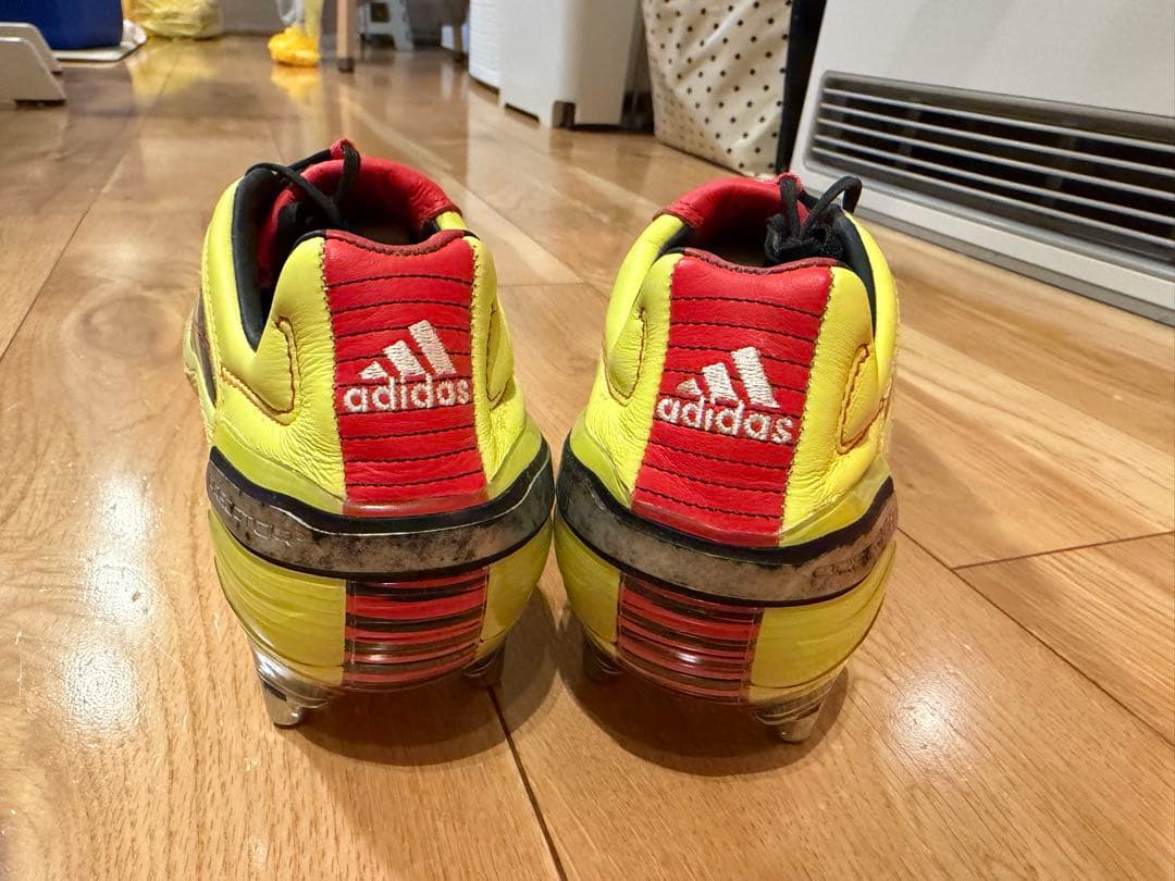 定価23100円　アディダス　プレデター　10代目　レア　天然芝