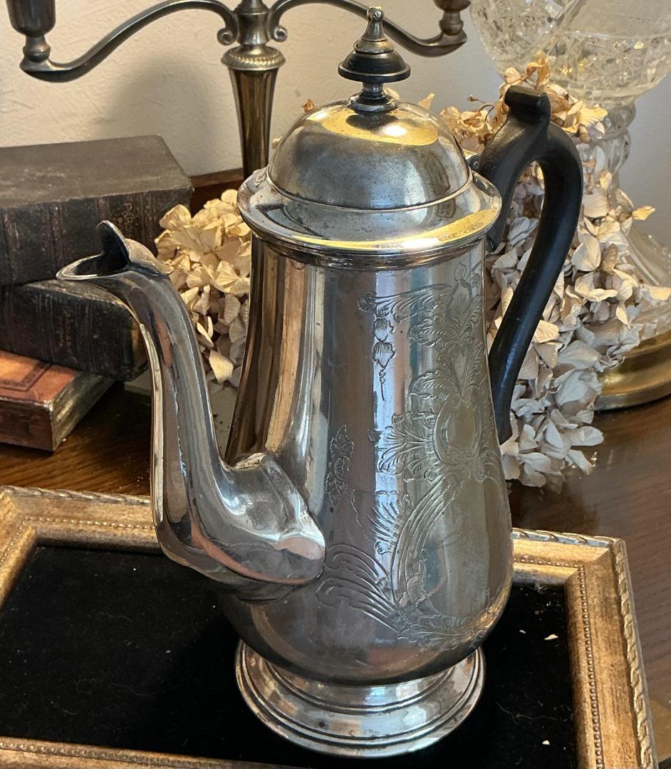 重厚な 英国アンティーク 銀器 コーヒーポット 925g エボニーハンドル 彫刻