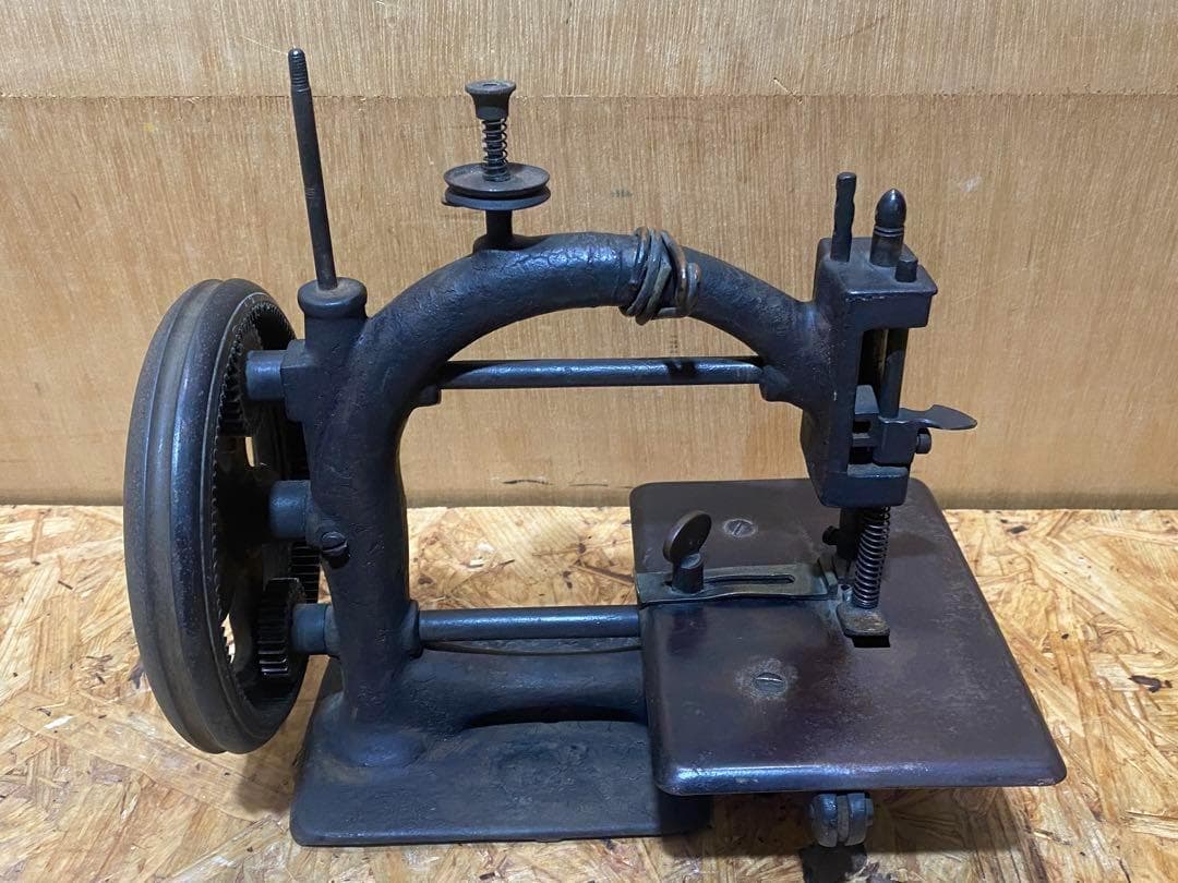 アンティーク 手回し ミシン レトロ メーカー 型番不明