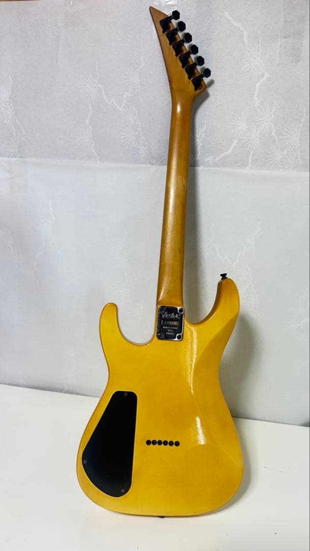 吉*明様 VESTER MANIAC エレキギター