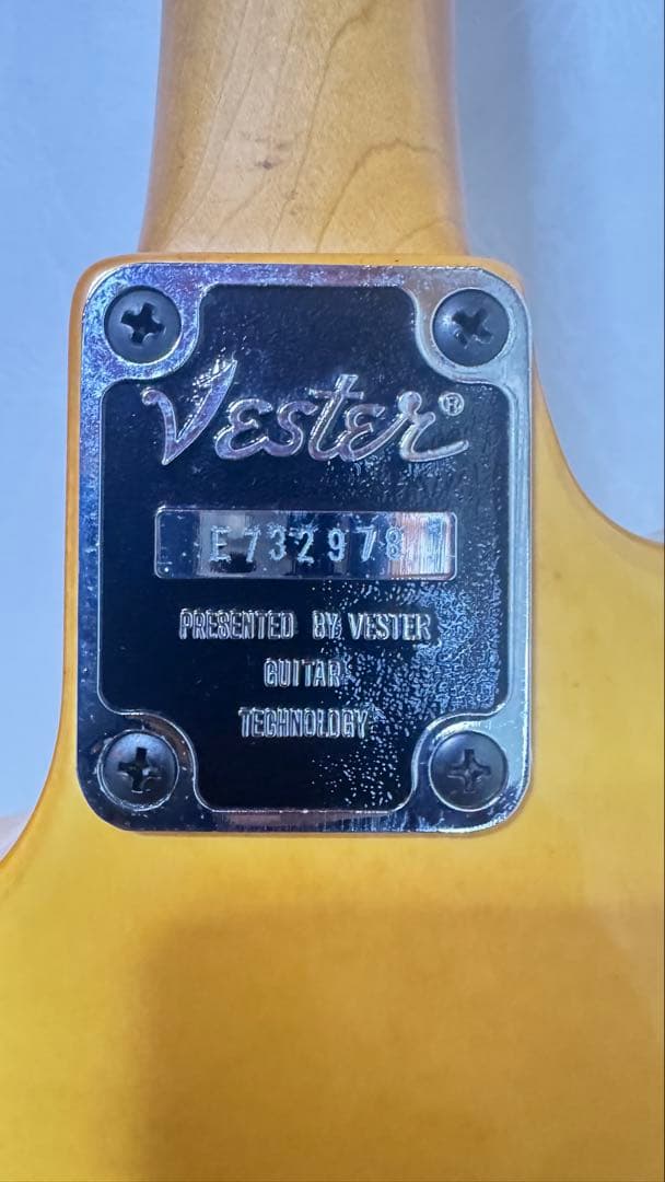 吉*明様 VESTER MANIAC エレキギター