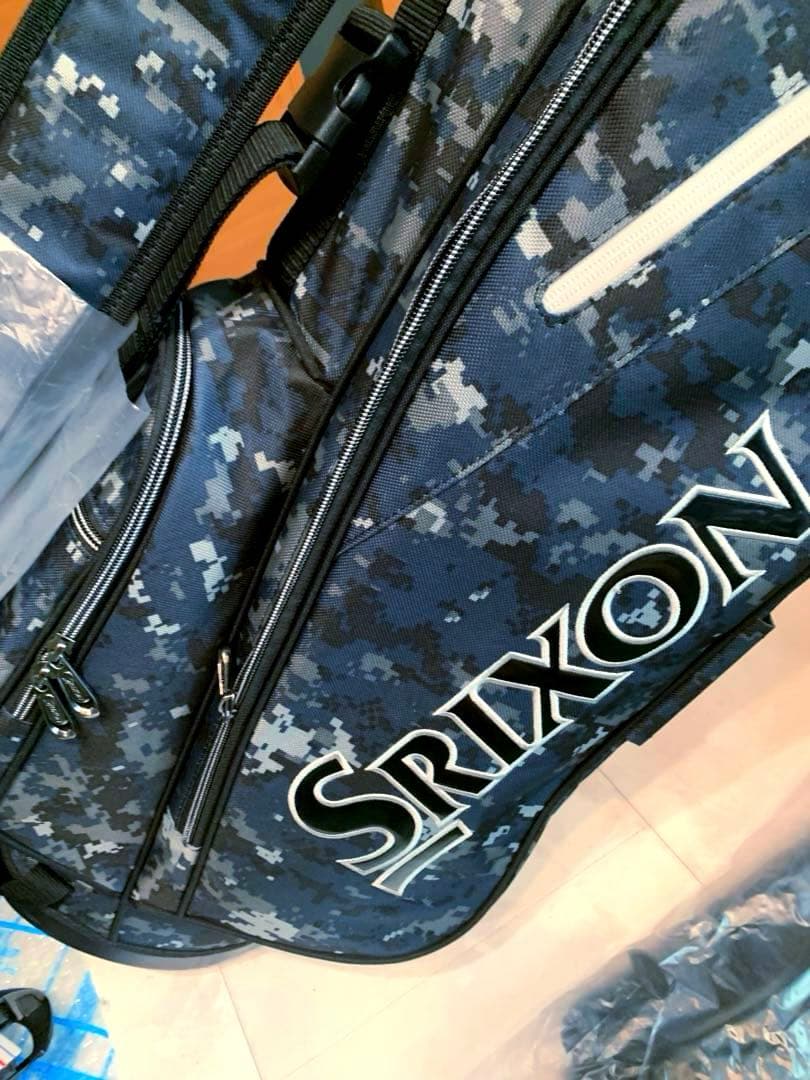 新品未使用　ダンロップ　スリクソン　軽量　スタンド　キャディバッグ　カモフラ