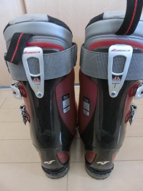 NORDICA W8 ジュニア用ブーツ レッド23～24㎝