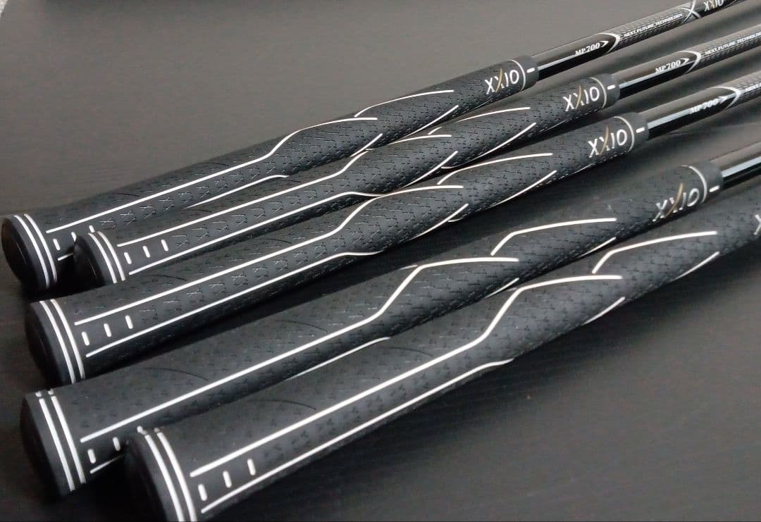 ゴルフクラブ　名器　美品ゼクシオ7アイアン6番〜PW 5本セット