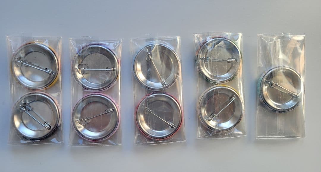 セーラームーン展 イヤホンジャック付きアクリルマスコット&缶バッジ 9点