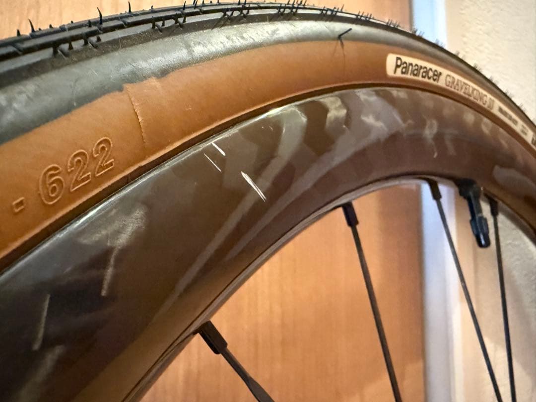 ディスクブレーキ　カーボンホイール　グラベル