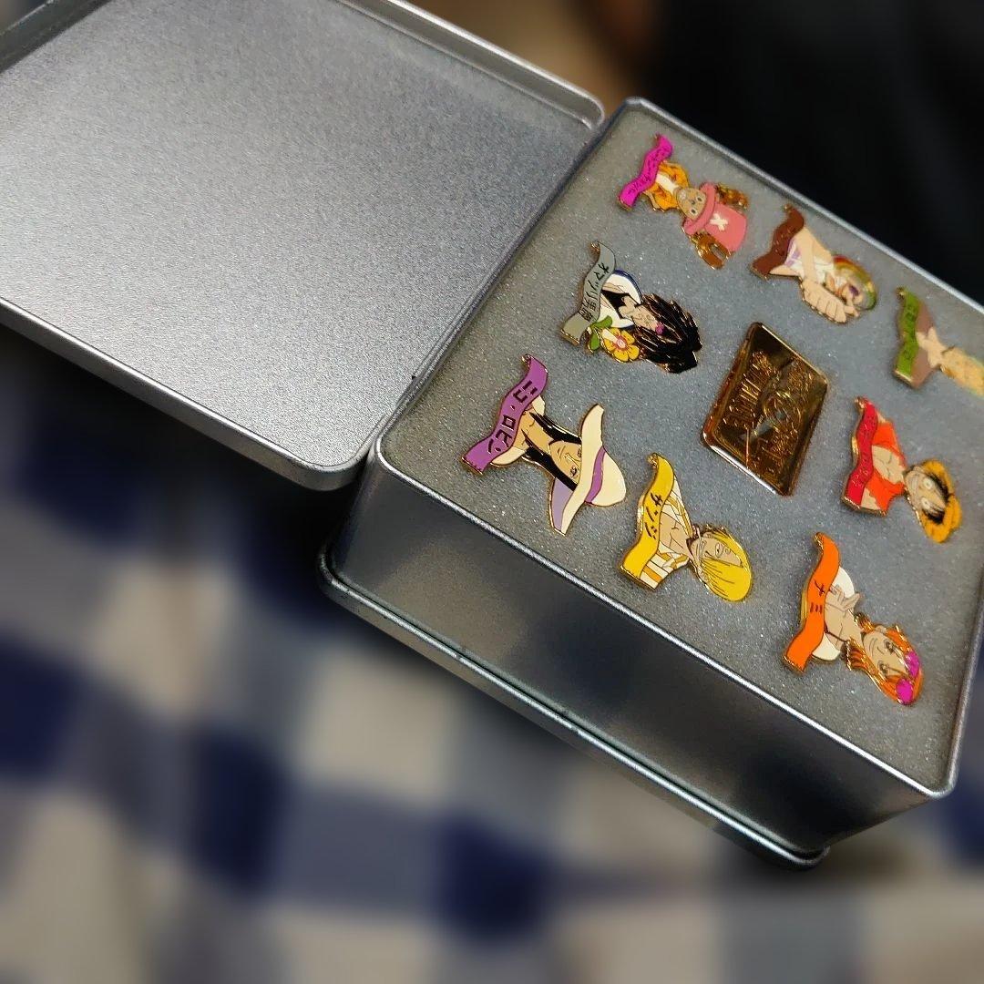 ワンピース キャラクターピンバッジセット