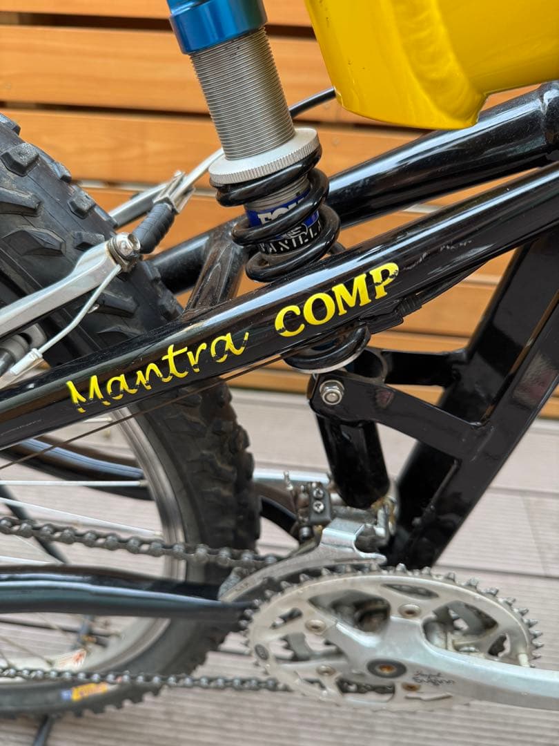  Mantra comp Sサイズ　極美品！