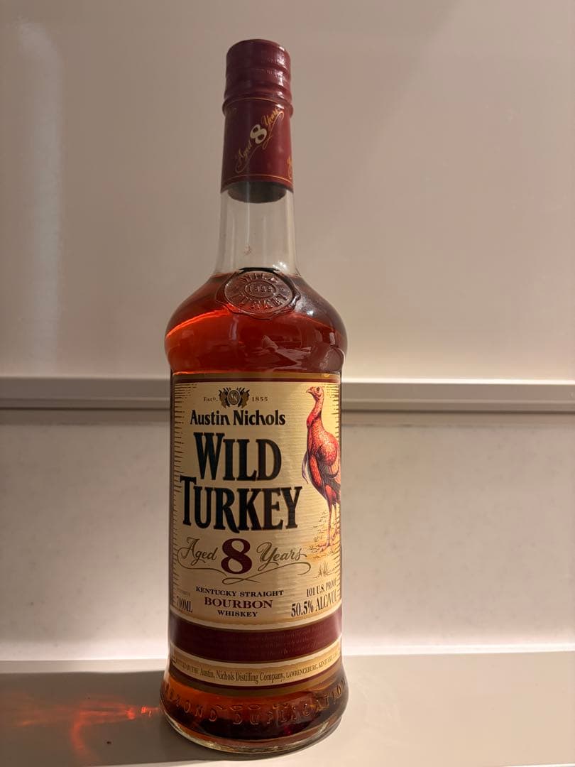 WILD TURKEY 8年 700ml バーボンウイスキー