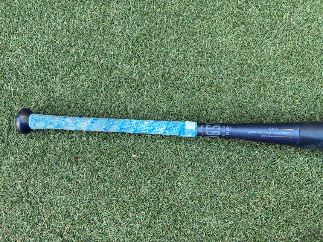 BEYOND MAX LEGACY 軟式バット 83 710 レガシー　ビヨンド