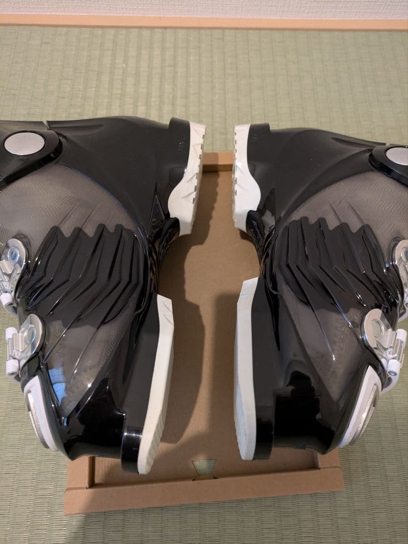 【美品】Atomic スキーブーツ 女性用 ブラック23.0/23.5