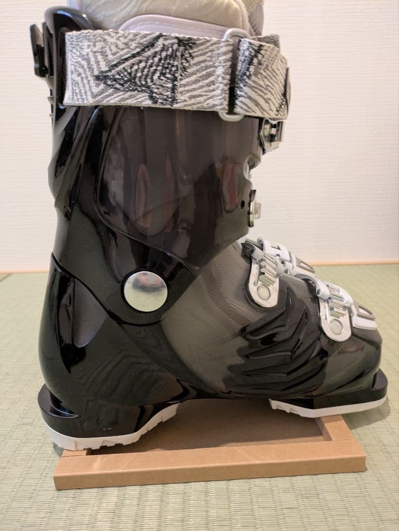 【美品】Atomic スキーブーツ 女性用 ブラック23.0/23.5