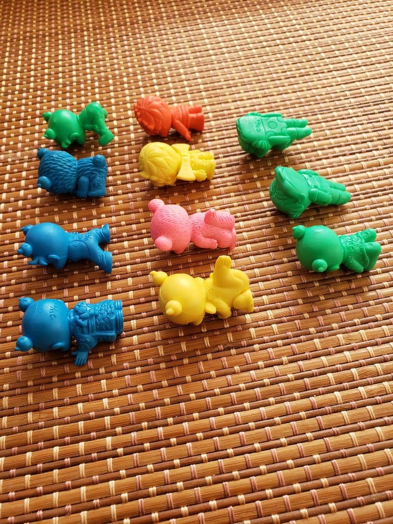 あさりちゃん消しゴム　ガシャポン　キャラクター　アラレちゃん　キン消し