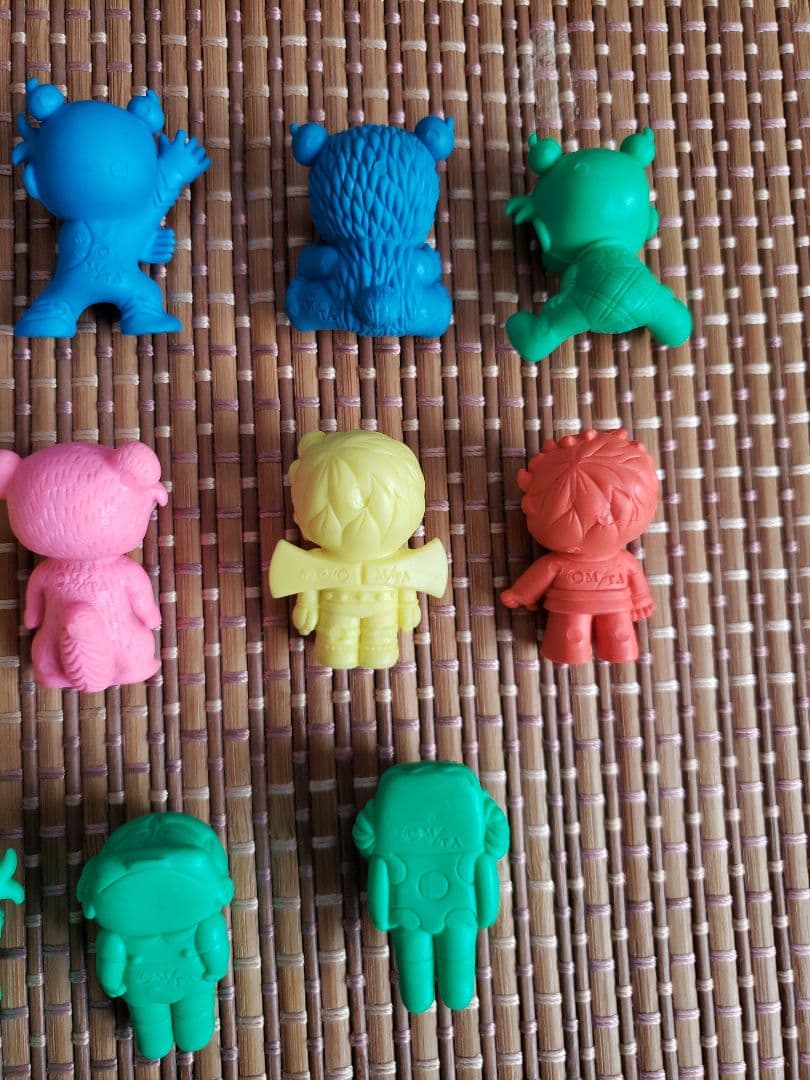 あさりちゃん消しゴム　ガシャポン　キャラクター　アラレちゃん　キン消し