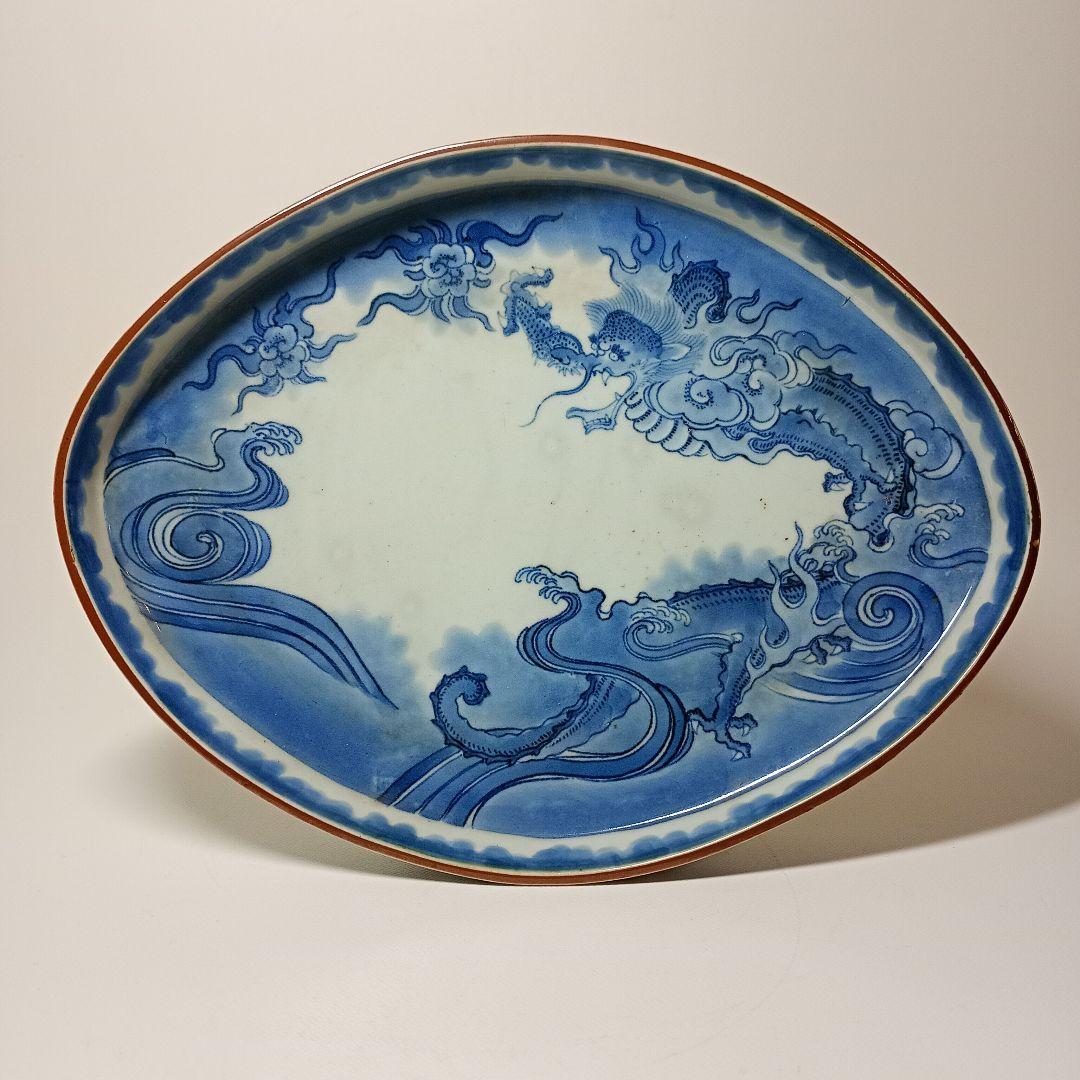 藍柿右衛門　雲龍文変形皿