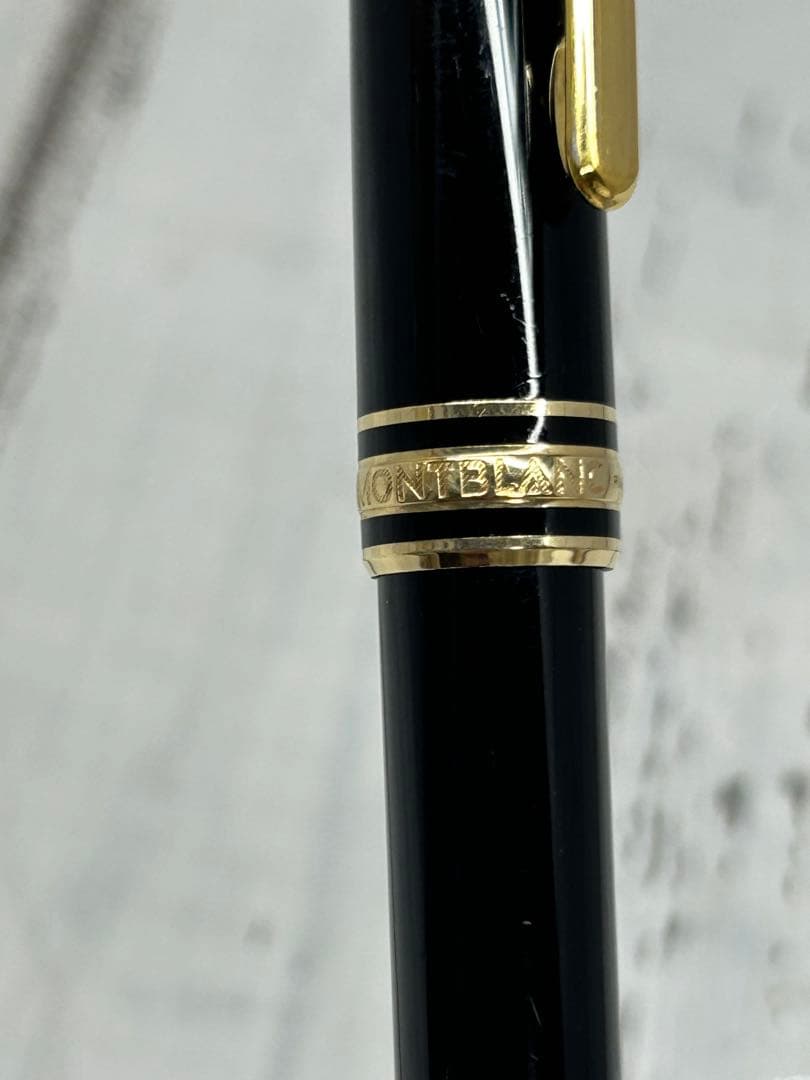 送料込み⭐︎MONTBLANC【ブラックボールペン】