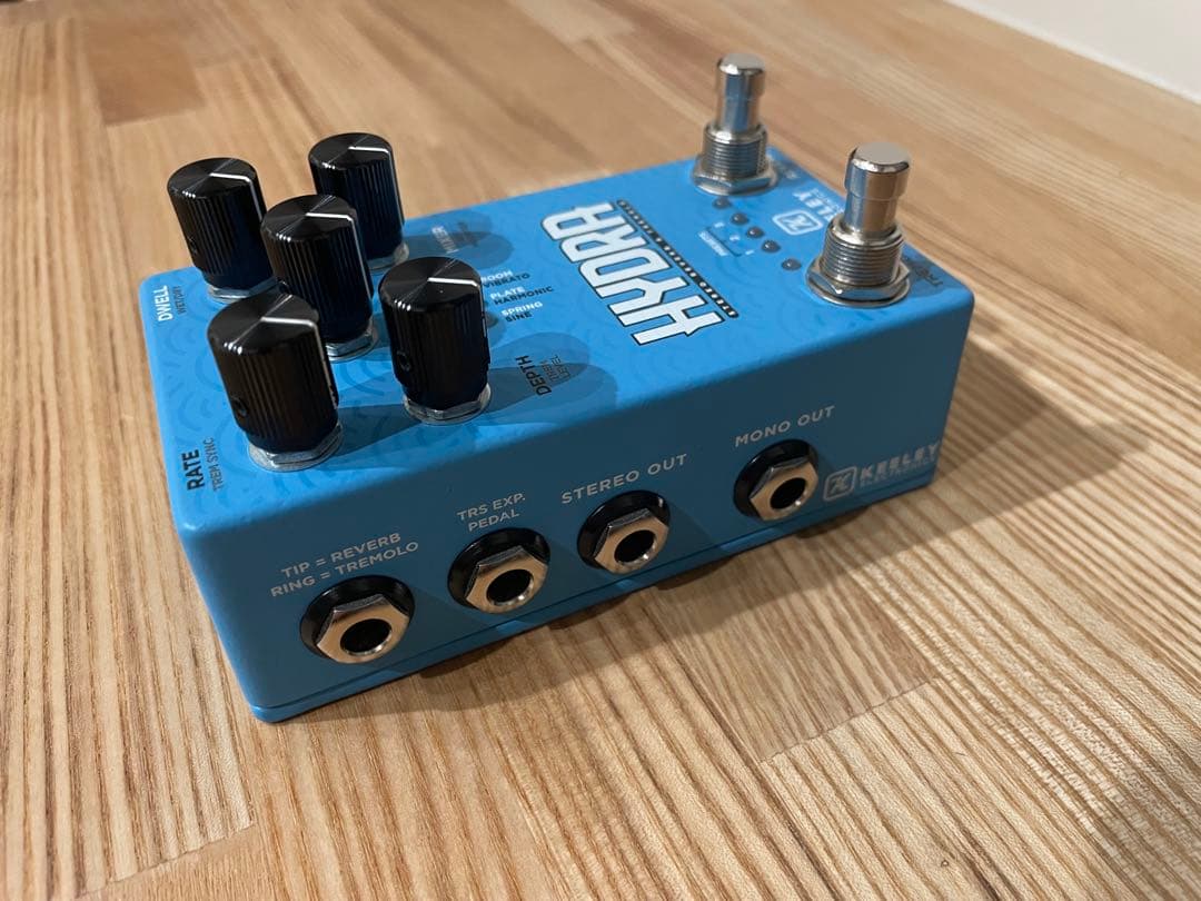 ギター KEELEY HYDRA STEREO REVERB & TREMOLO