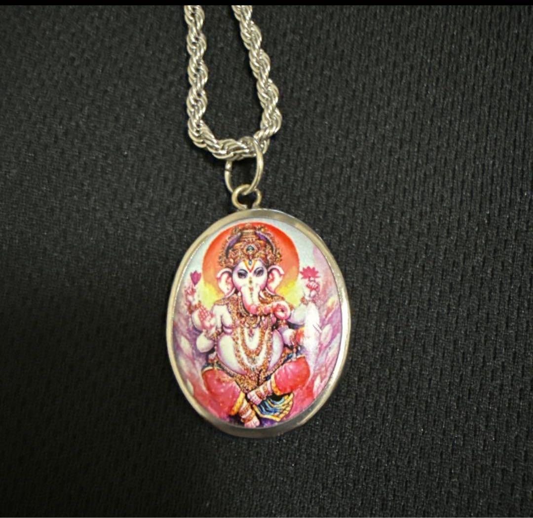 ガネーシャ（ピンク）オームペンダント藤井風ネックレス里庄ゴミ袋他おまけ付き